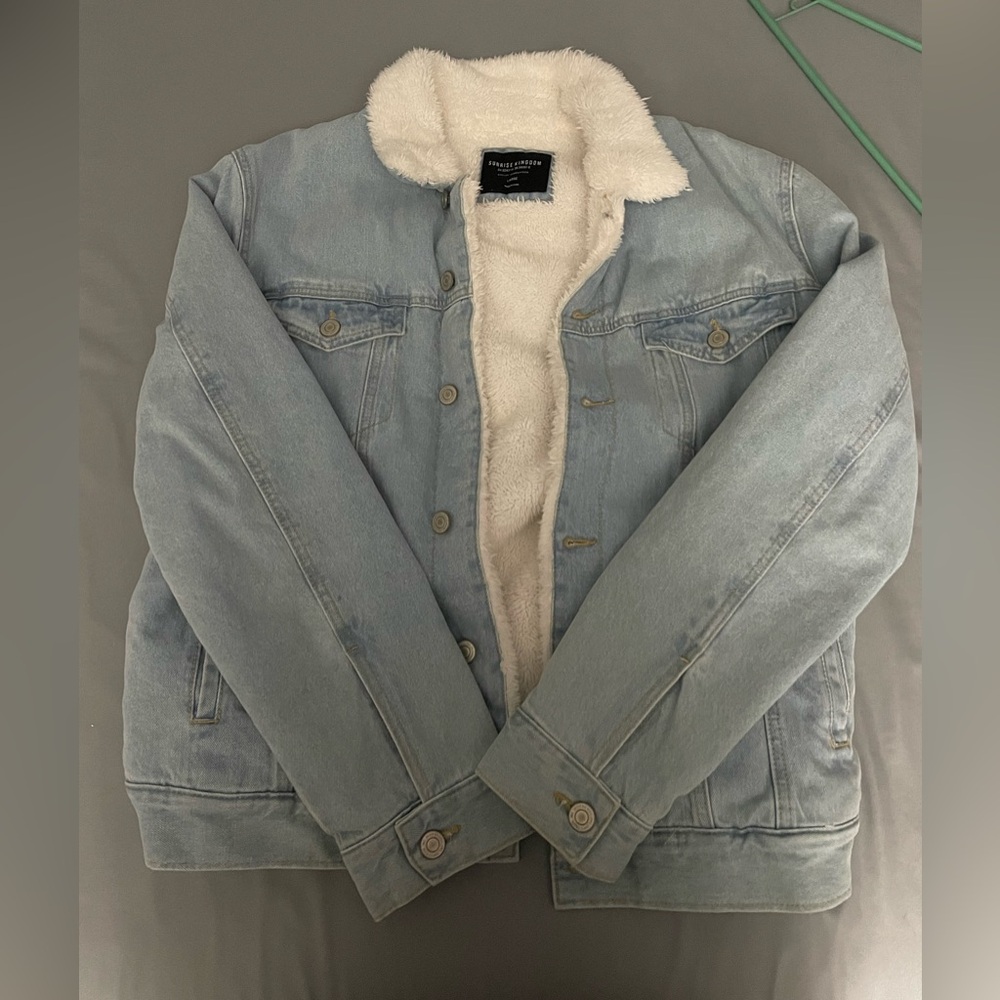 Light blue denim jacket with fur